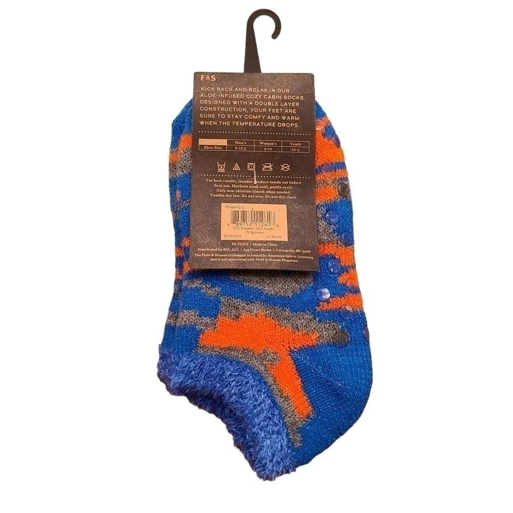 4 pairs of Cozy Cabin Socks, Size Youth Shoe 10 - 4